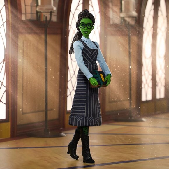 Madam Morrible & Elphaba Limited Edition Barbie doll from movie Wicked - Picture 4 of 9